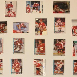Calgary Flames Vintage NHL Hockey Cards - Lot of 18 w/ Fleury, Kidd, Roberts ++